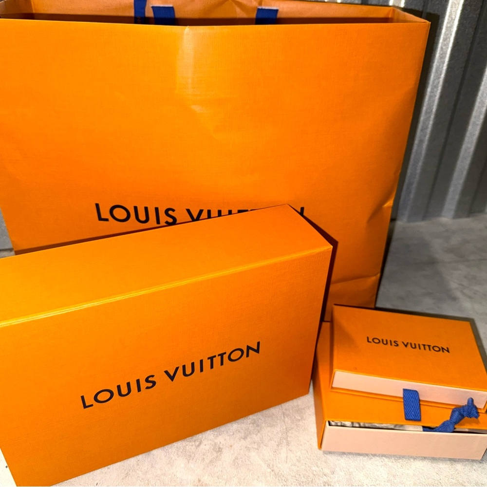 Louis Vuitton Orange Gift Boxes - Picture 2 of 2